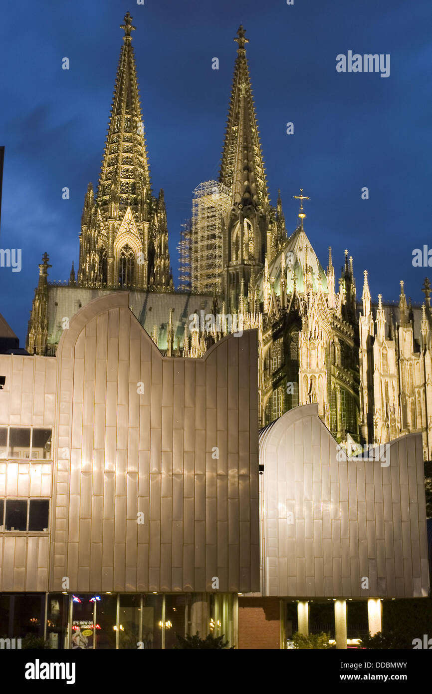 Cathedral And Ludwig Museum Koln Colonia Germany Stock Photo Alamy