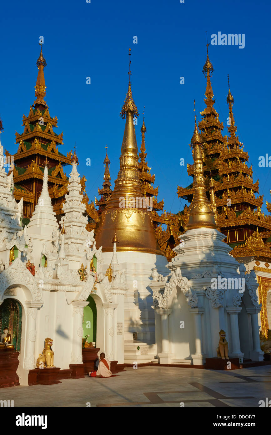 Myanmar (Burma), Yangon (Rangoon), Paya Shwedagon Stock Photo