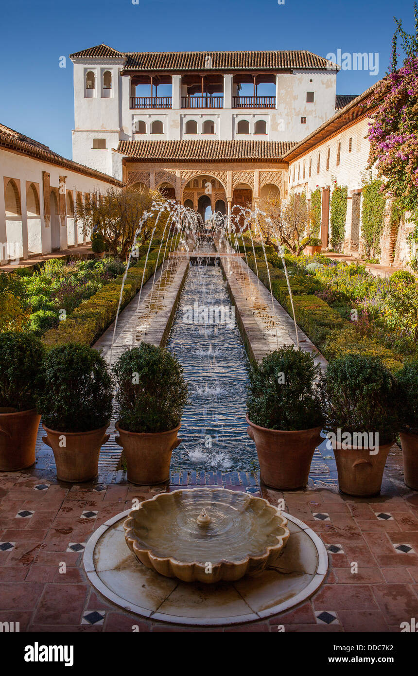 Patio de la Acequia (courtyard of irrigation ditch). El Generalife. La