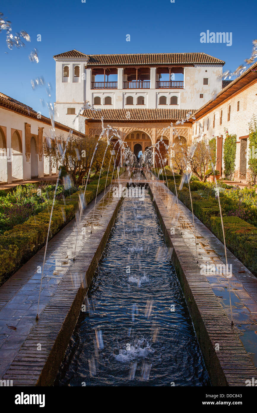 Patio de la Acequia (courtyard of irrigation ditch). El Generalife. La