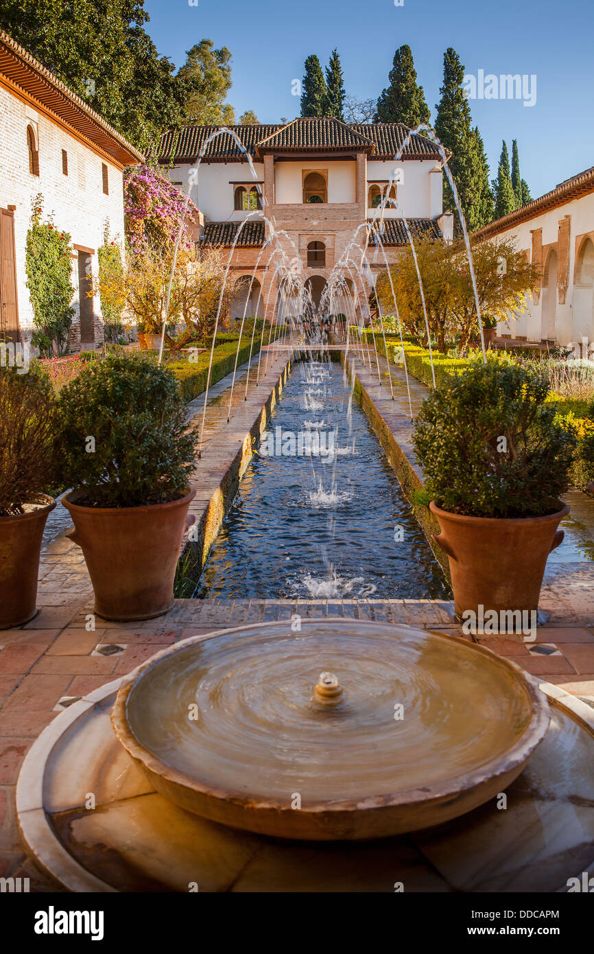 Patio de la Acequia (courtyard of irrigation ditch). El Generalife. La