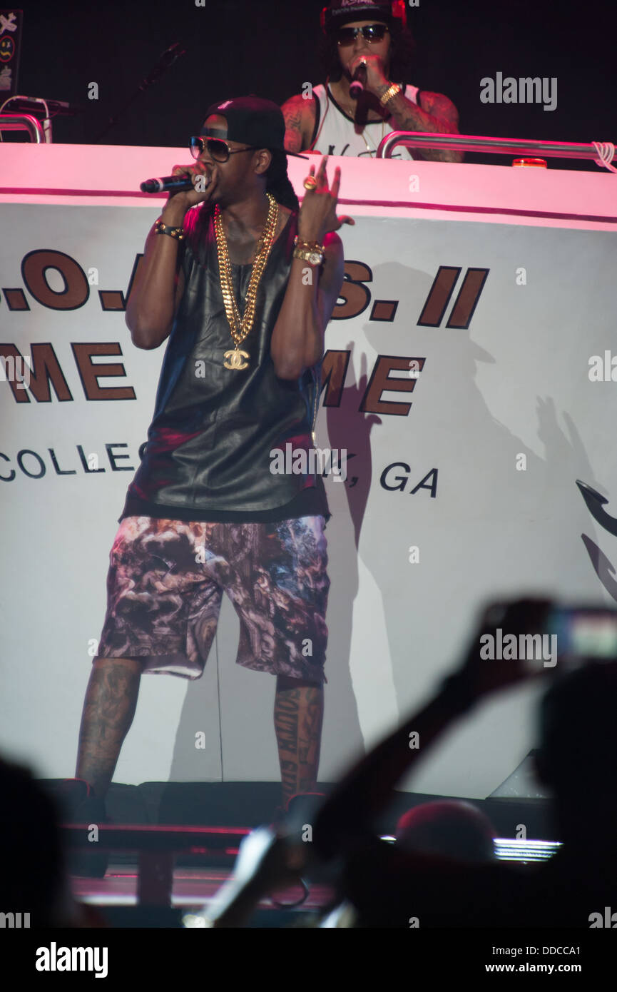 SACRAMENTO, CA - AUGUST 28: Rapper Tauheed Epps aka 2 Chainz performs in concert as part of