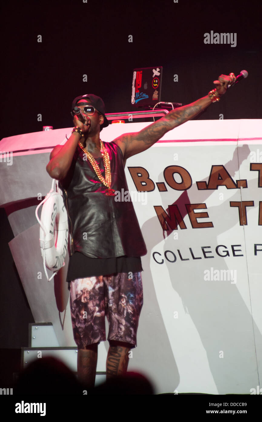 SACRAMENTO, CA AUGUST 28 Rapper Tauheed Epps aka 2 Chainz performs