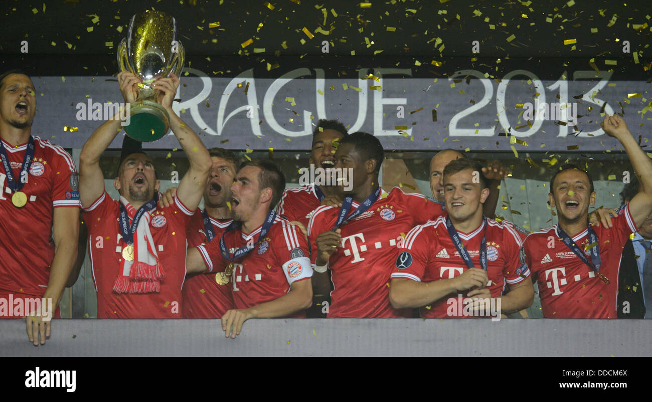 Super Cup Soccer Match Fc Chelsea Vs Fc Bayern Munich Prague Czech Republic August 30 2013 Players Of Fc Bayern Munich With Supercup Trophy Ctk Photo Michal Kamaryt Stock Photo Alamy