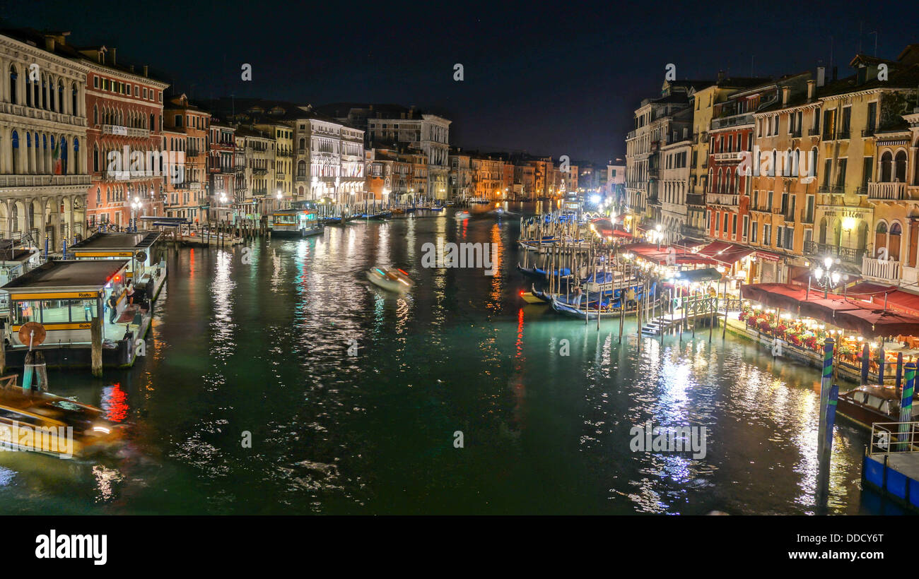 Canal night scene from bridge of Rialto in Venice Italy Stock Photo - Alamy