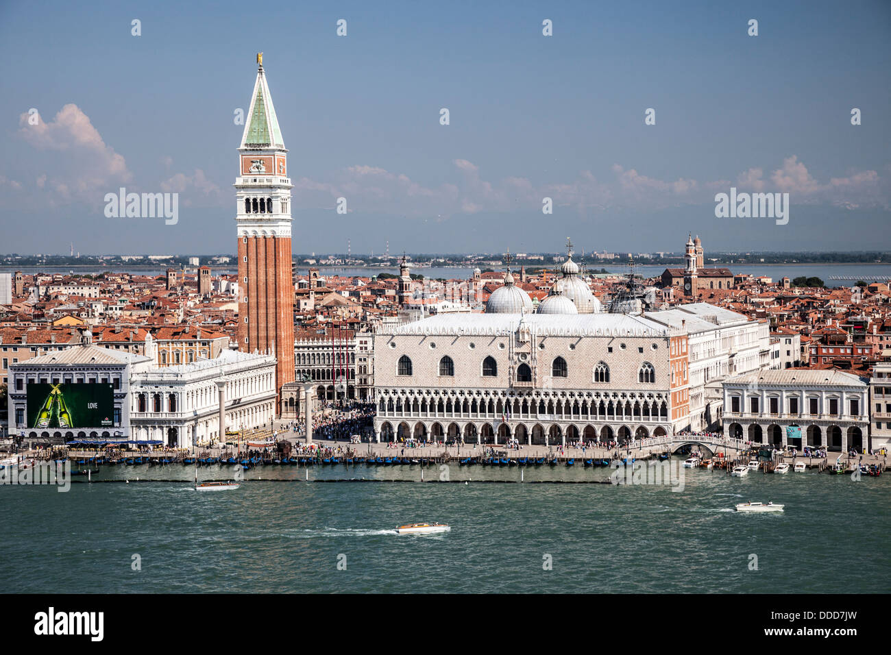 At Venice, the St Mark's Square, the Doge's Palace and a part of the lagoon.  A Venise, la place St Marc, le palais des Doges. Stock Photo