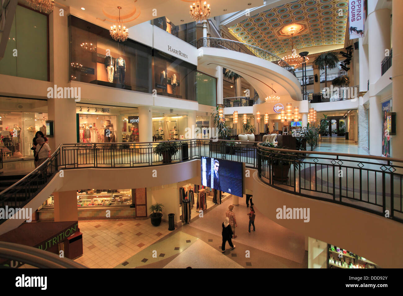 Canada, Quebec, Montreal, Les Cours MontRoyal, shopping mall Stock Photo Alamy