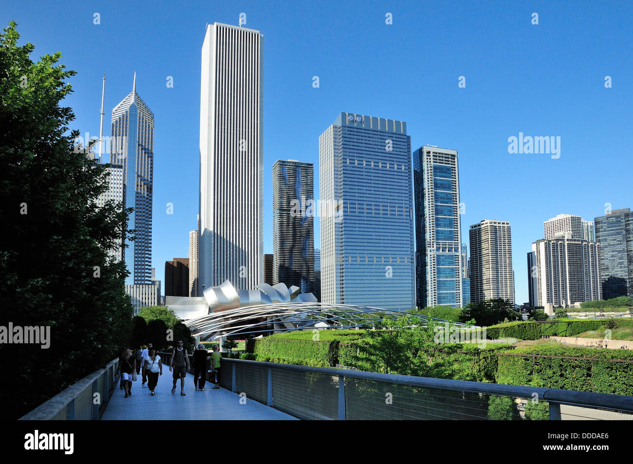 View from Nichols Bridgeway which links the Modern Wing of the Art ...