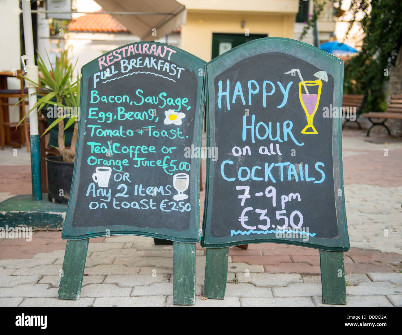 Restaurant outdoor chalkboard hires stock photography and images Alamy