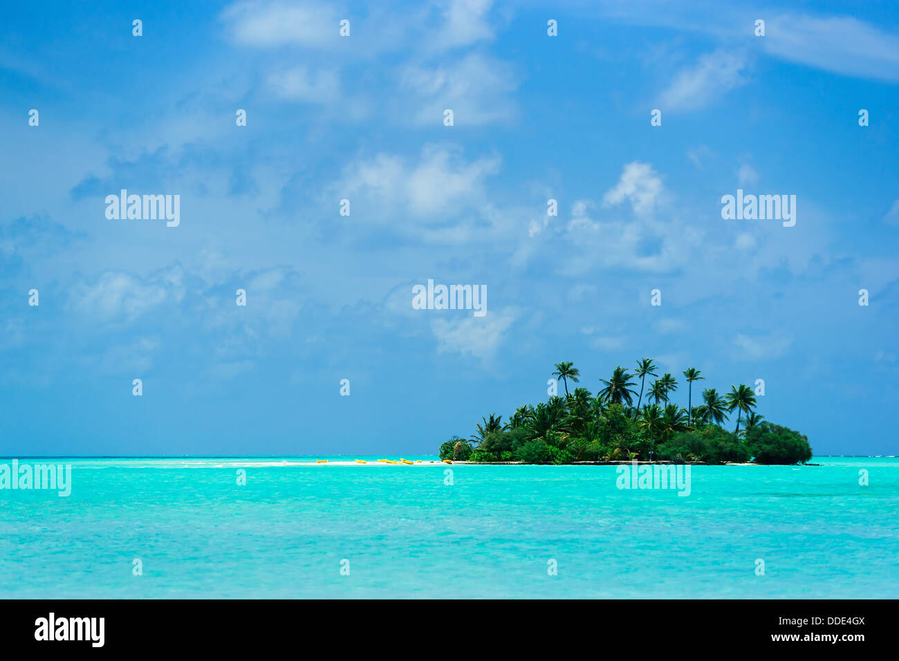 Tropical island in the ocean Stock Photo - Alamy