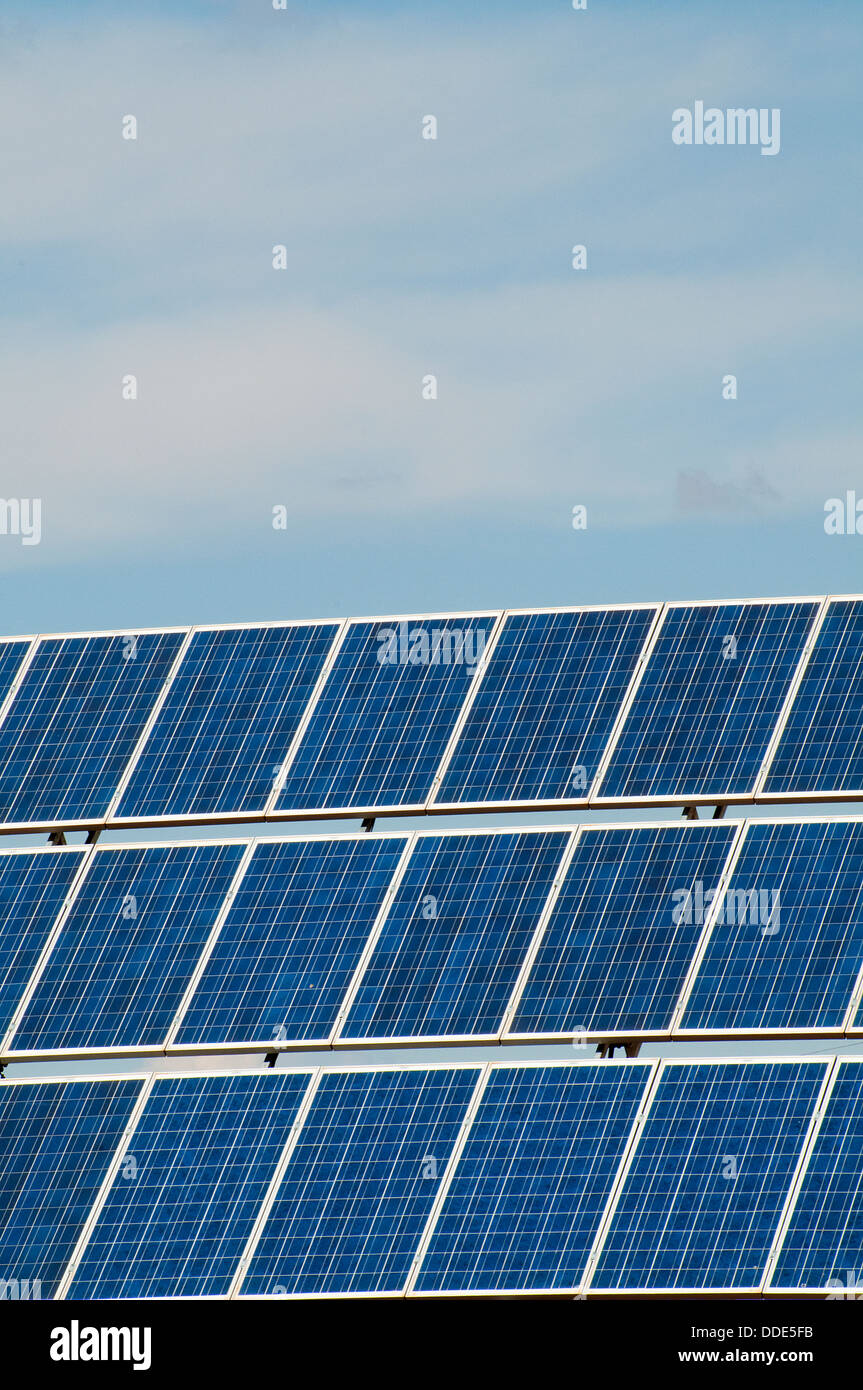 Detalle de paneles solares hi-res stock photography and images - Alamy