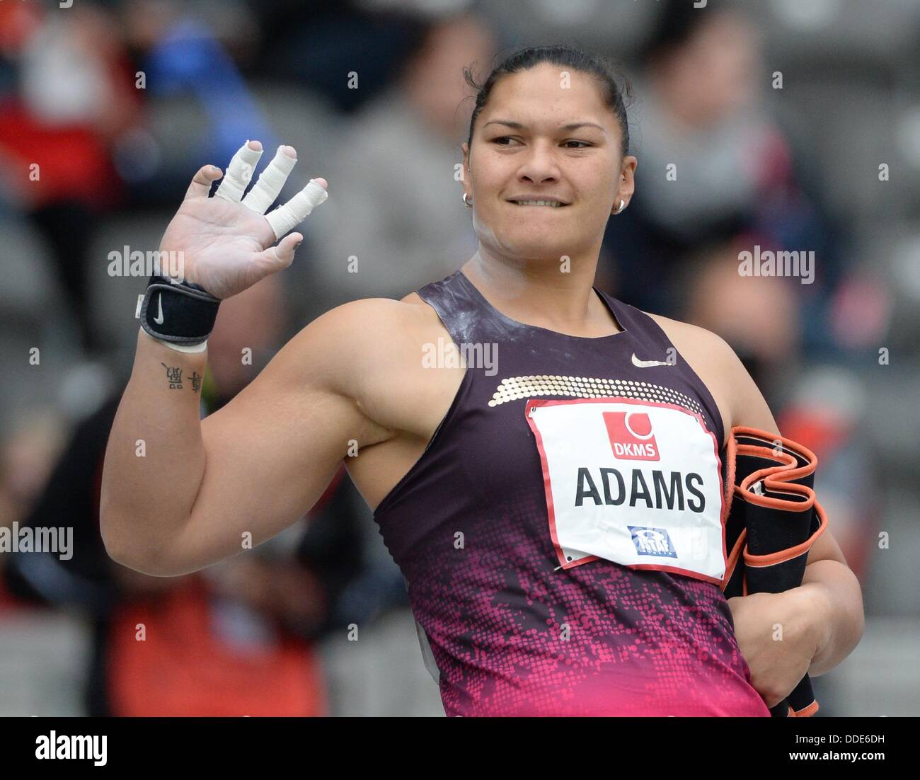 New Zealand's Valerie Adams celebrates her victory in the shot put  competition of the international athletics meet ISTAF at Olympiastadion in  Berlin, Germany, 01 September 2013. Photo: SOEREN STACHE Stock Photo - Alamy