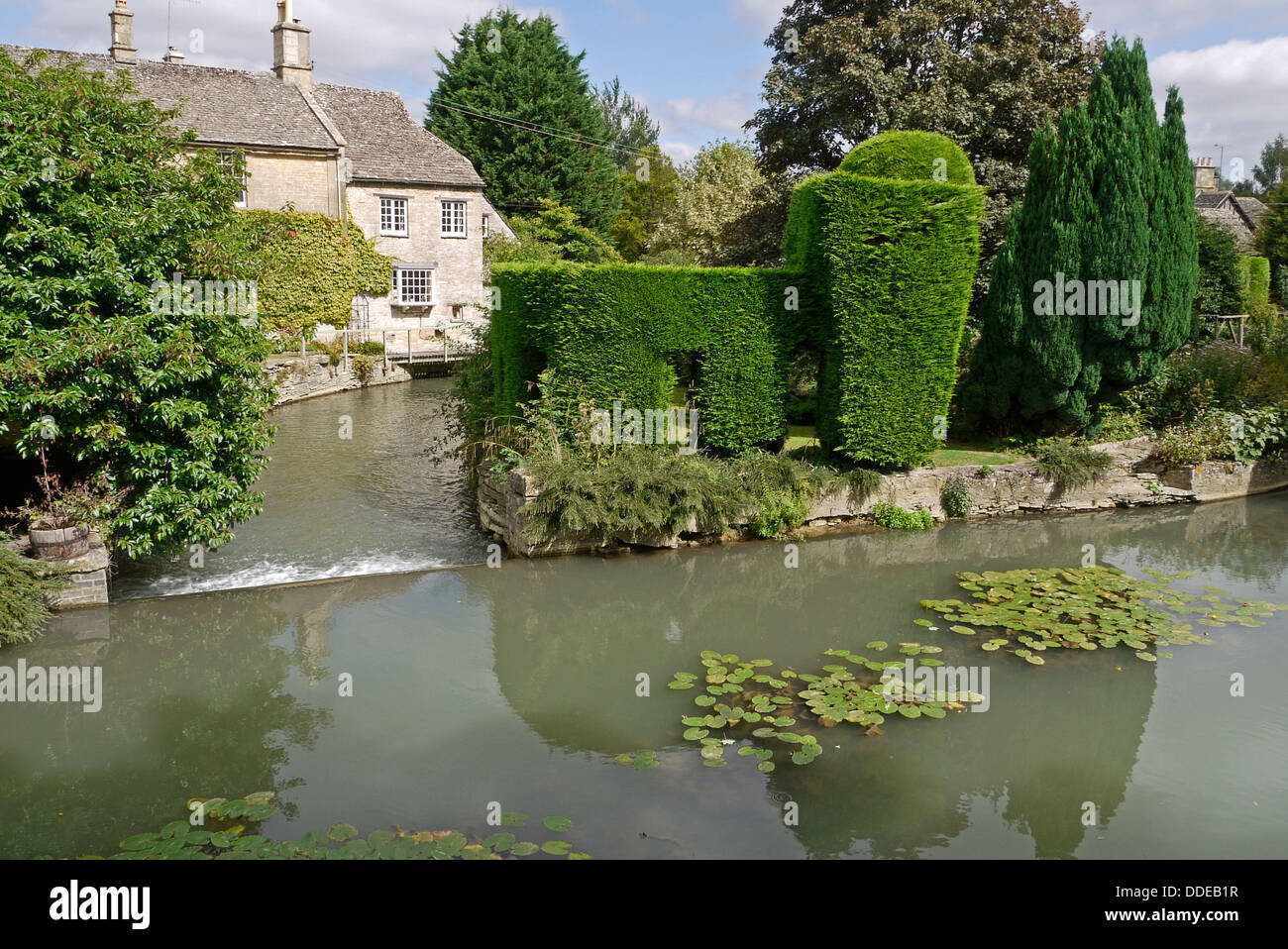 River Windrush, Burford, Cotswolds, Oxfordshire, England, UK Stock Photo Alamy