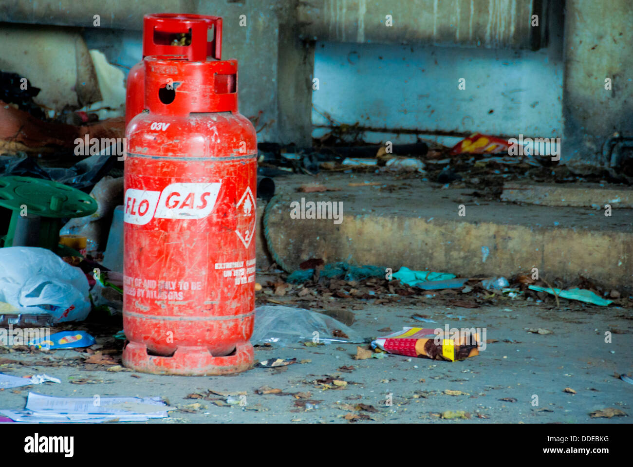 Gas canisters hi-res stock photography and images - Alamy