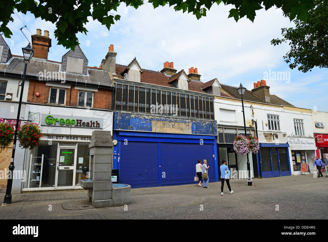 Closed down, empty shops on High