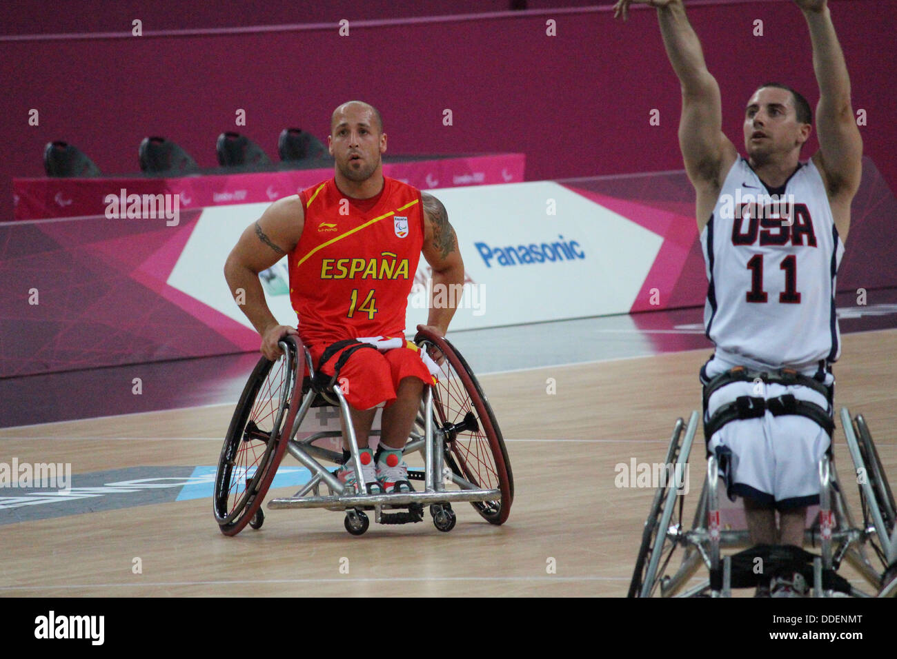 Wheelchair basketball athletes at London 2012 Stock Photo Alamy