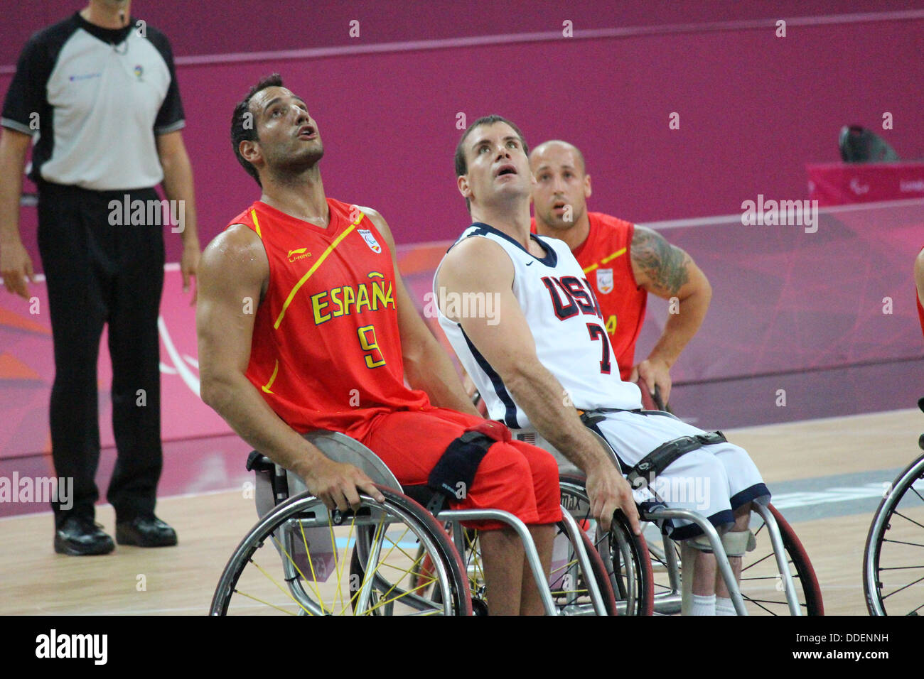 Wheelchair basketball athletes at London 2012 Stock Photo Alamy