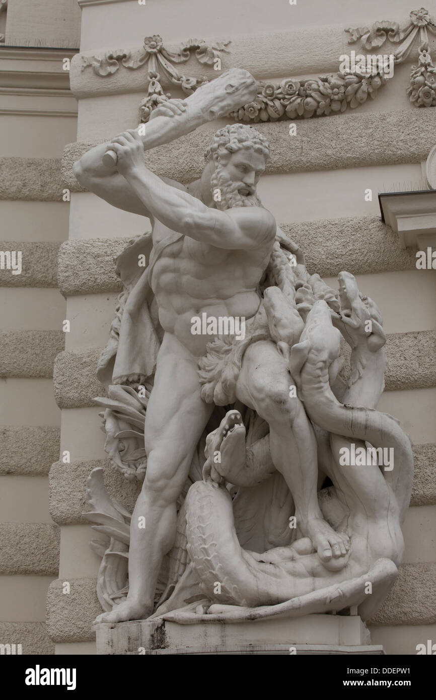 The statues of hercules hi-res stock photography and images - Alamy