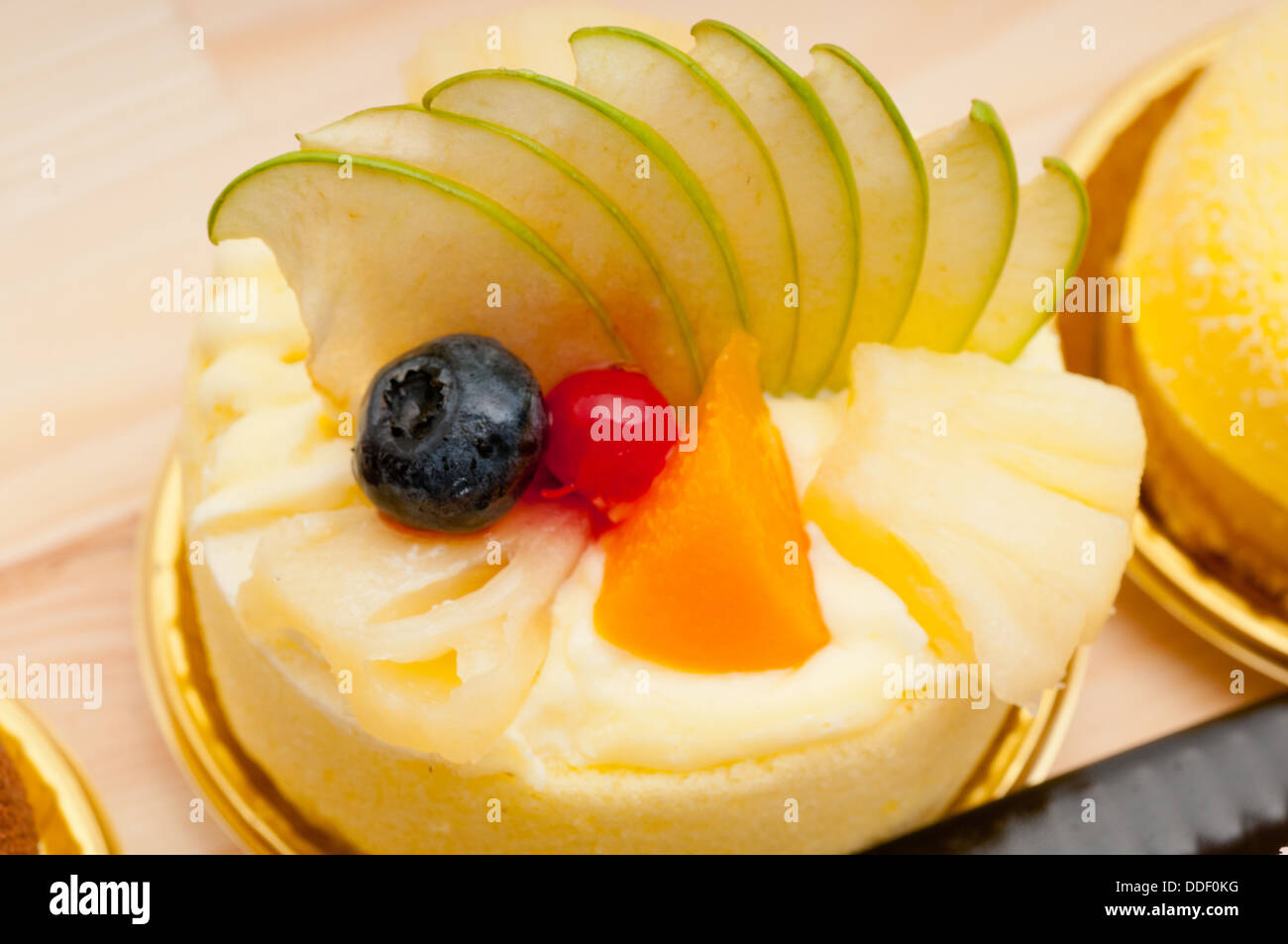 Healthy berry cake hi-res stock photography and images - Alamy