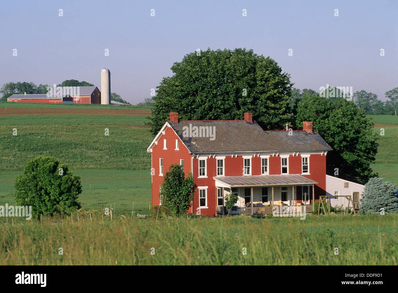 Lancaster County's Amish Architecture: A Symphony Of Simplicity And Functionality