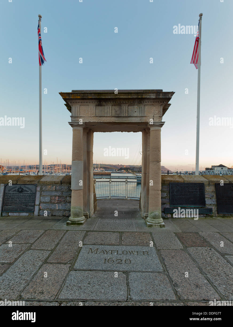 Mayflower Steps Arch, Plymouth, UK Stock Photo Alamy