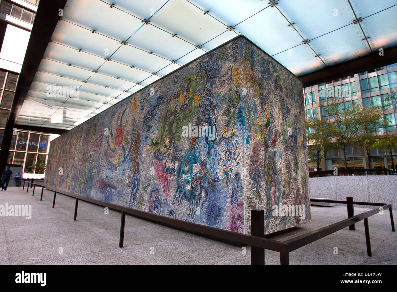 FOUR SEASONS MOSAIC (©MARC CHAGALL 1972) CHASE TOWER PLAZA DOWNTOWN LOOP CHICAGO ILLINOIS USA Stock Photo