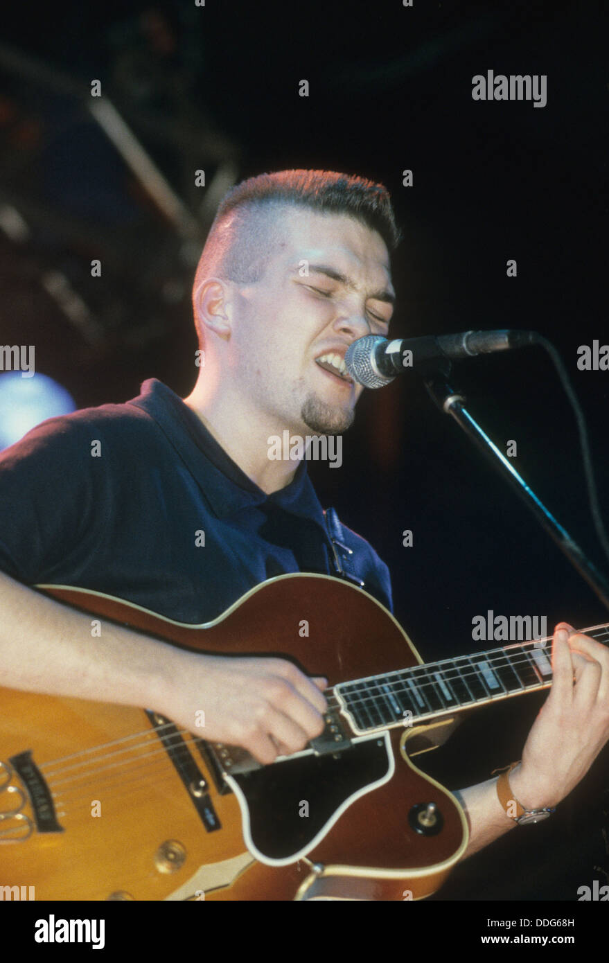 EVERYTHING BUT THE GIRL UK pop duo with Ben Watt about 1985