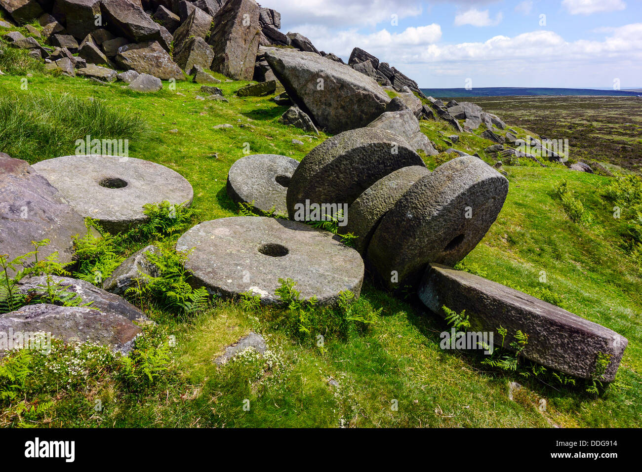 Abandoned millstones below Stanage Edge, Derbyshire Stock Photo