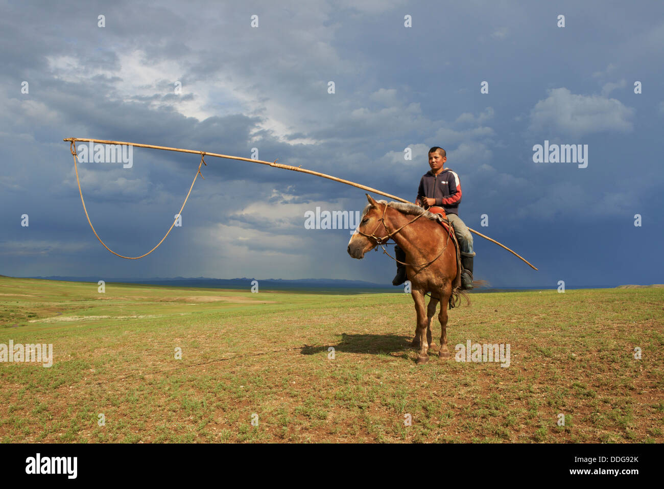 mongolia-tov-province-nomad-horseman-wit