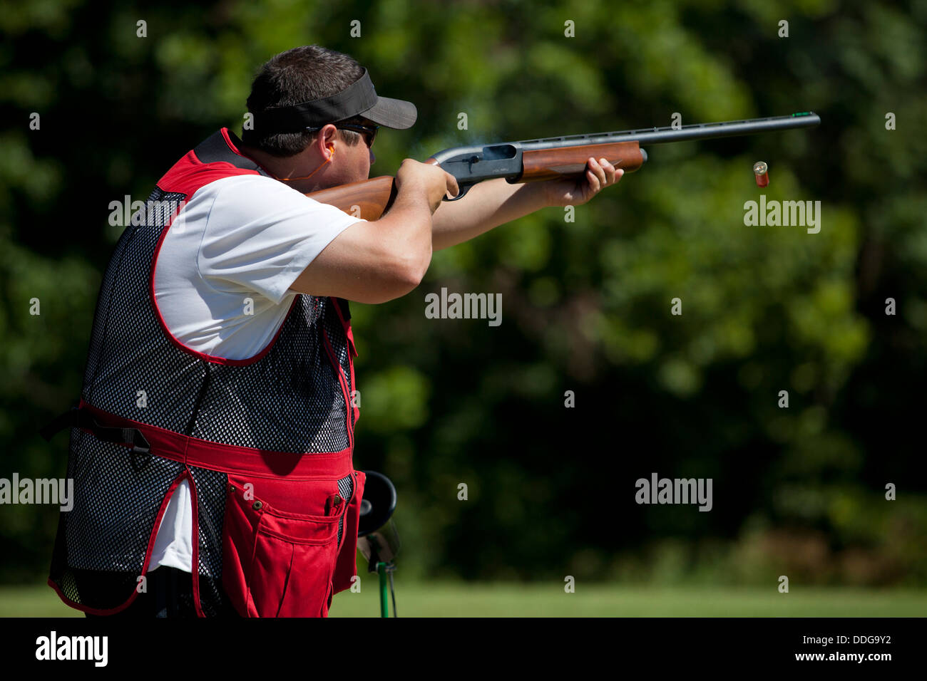 Trap shooting shotgun competition hires stock photography and images