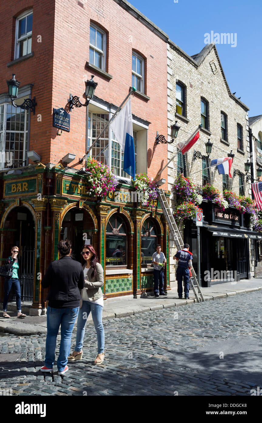 The Quays bar in Temple bar area of Dublin, Ireland. Stock Photo