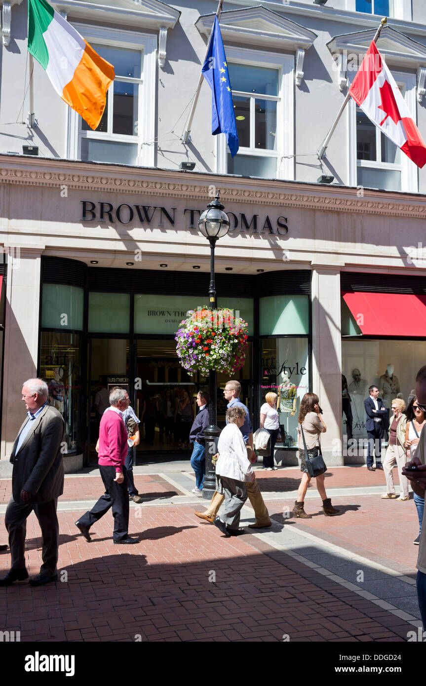 Brown thomas on grafton street hires stock photography and images Alamy