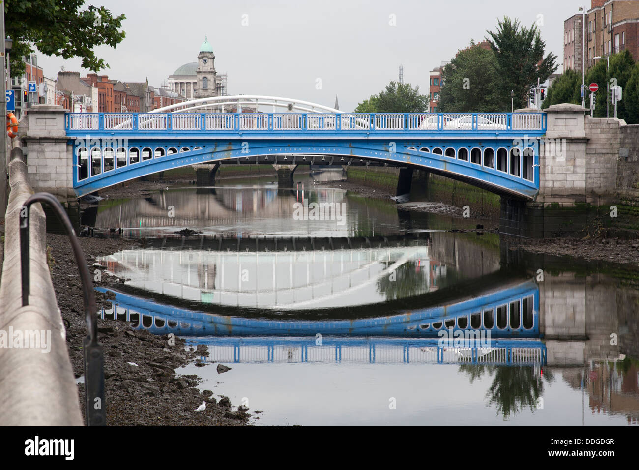 Bridge over the River Liffey Dublin Ireland Stock Photo - Alamy