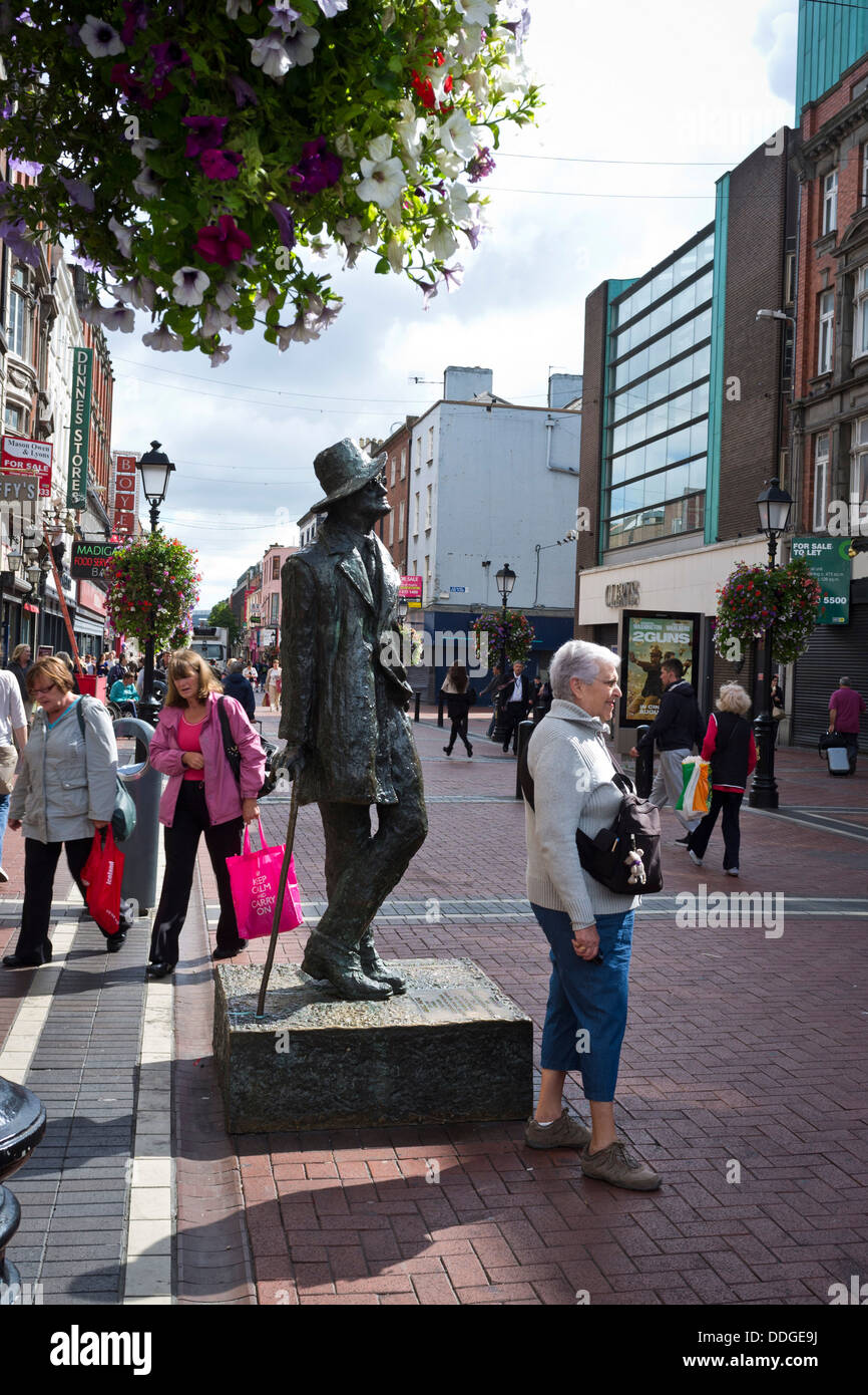 James Joyce statue on north Earl Street in Dublin, Ireland Stock Photo ...