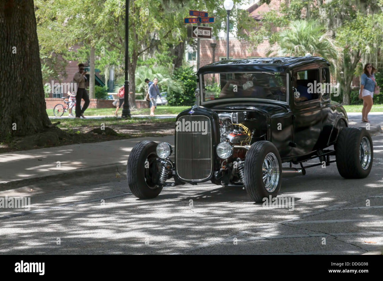 Model car kit hi-res stock photography and images - Alamy