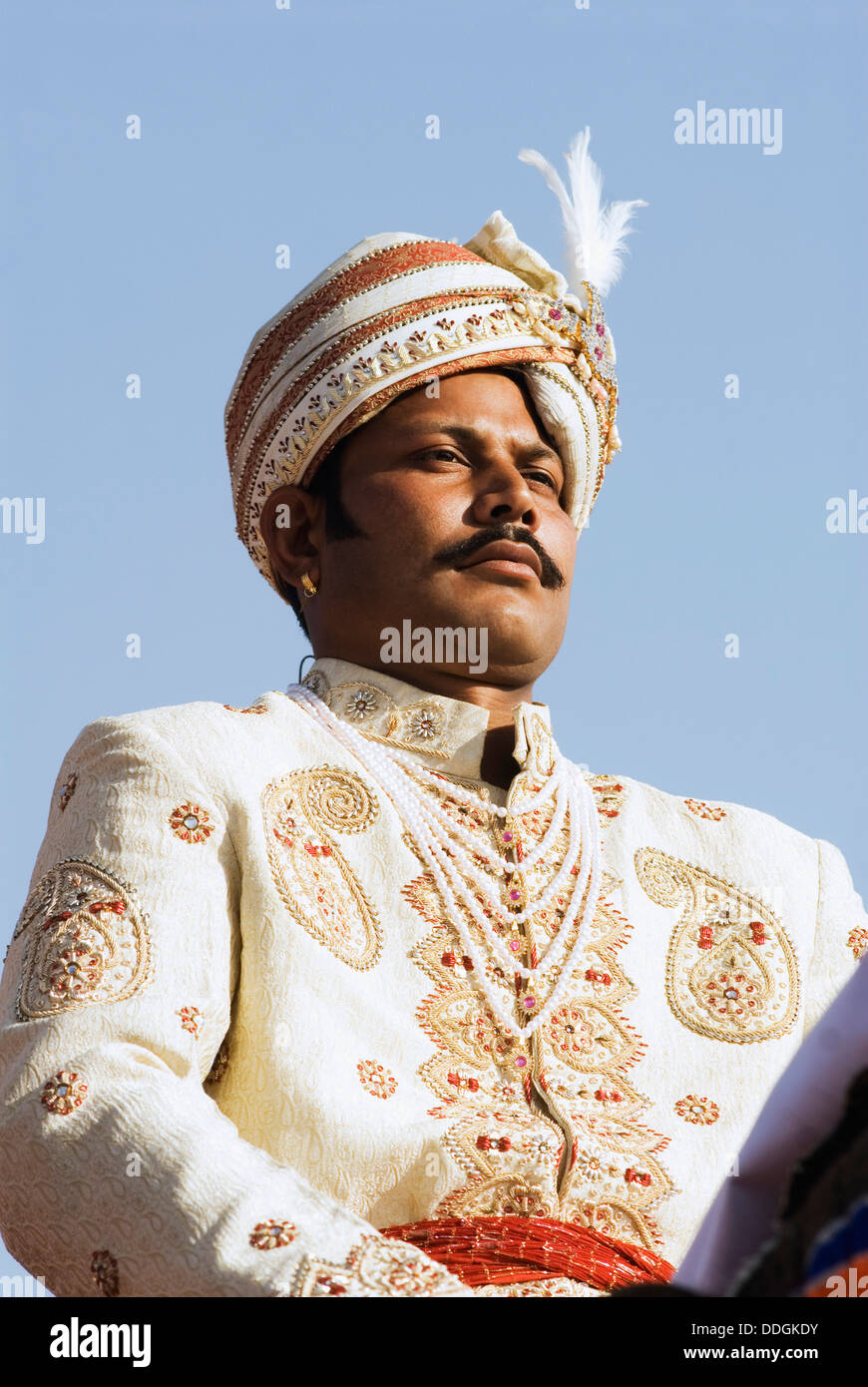 Man in traditional Rajasthani royal dress, Jaipur, Rajasthan ...