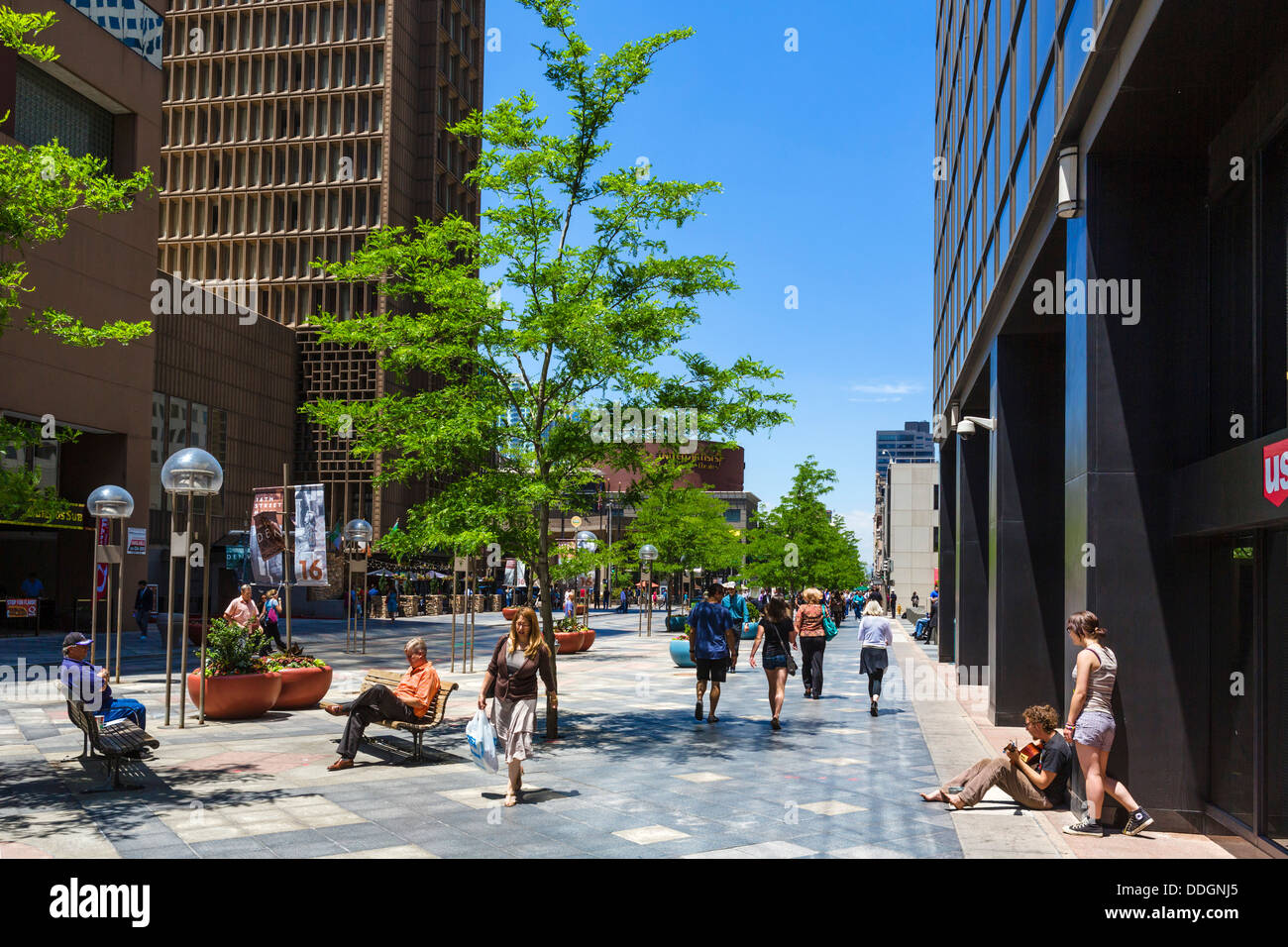 The pedestrianized 16th Street Mall in downtown Denver, Colorado, USA Stock Photo