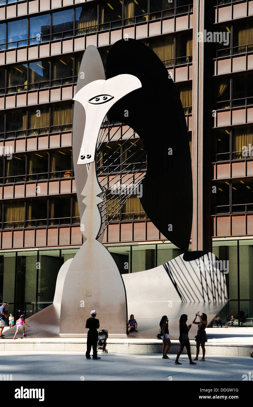 Chicago's Picasso statue at Daley Plaza Stock Photo Alamy