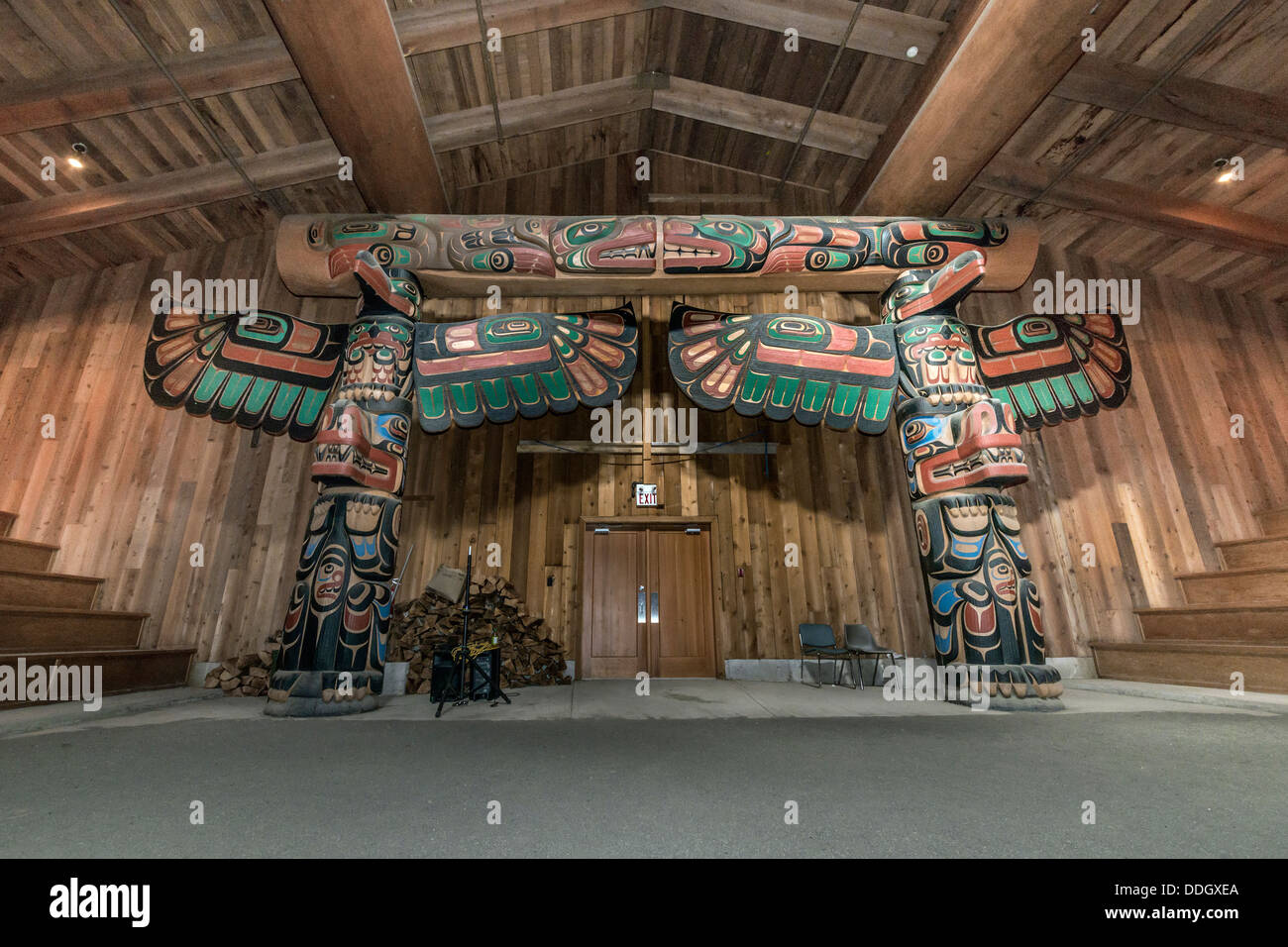 Interior of klemtu big house hires stock photography and images Alamy