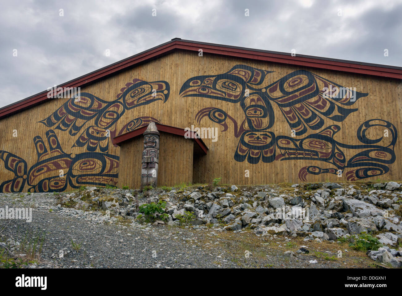 The klemtu big house hires stock photography and images Alamy