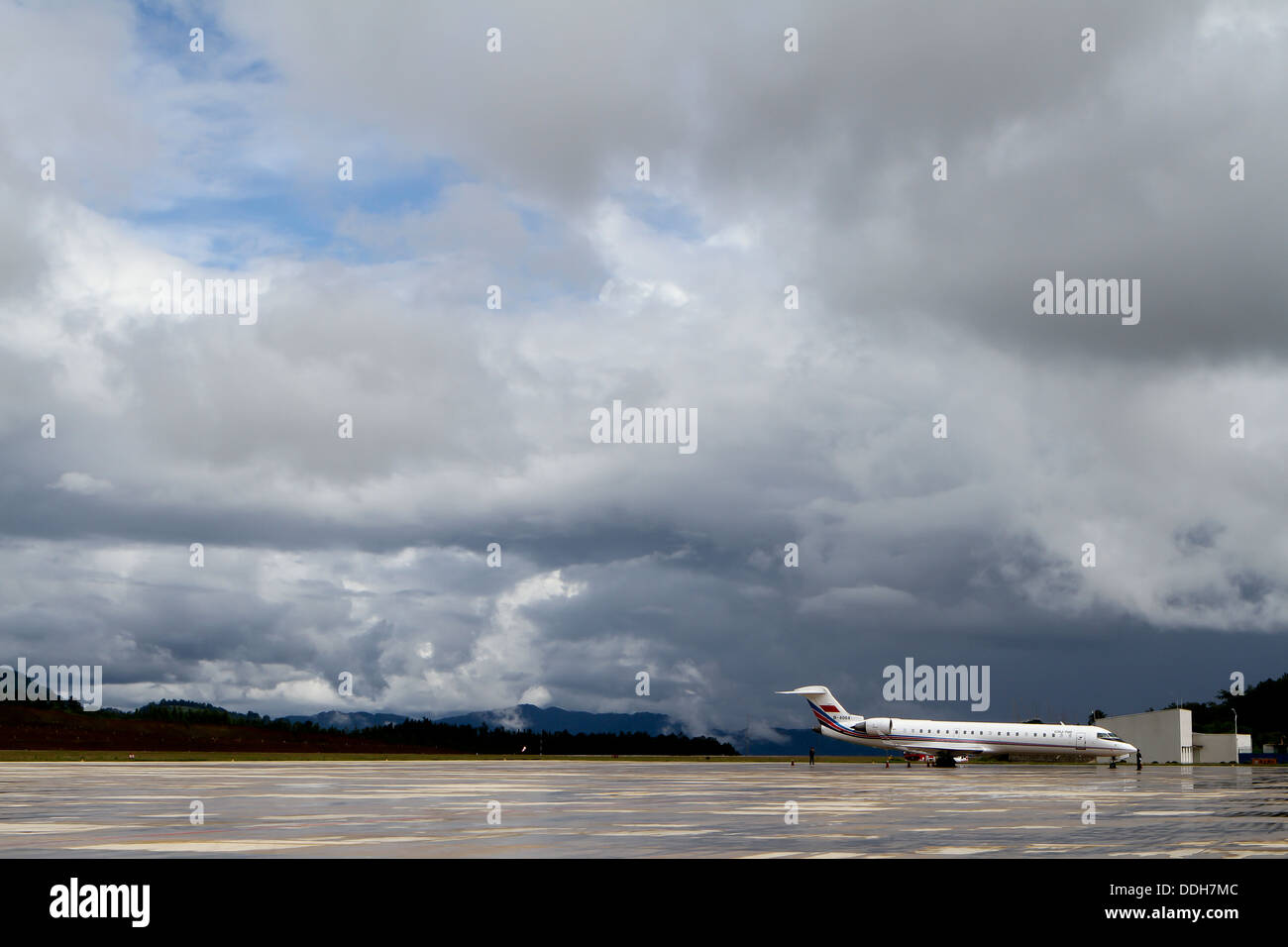 airplane-parking-at-airport-stock-photo-alamy