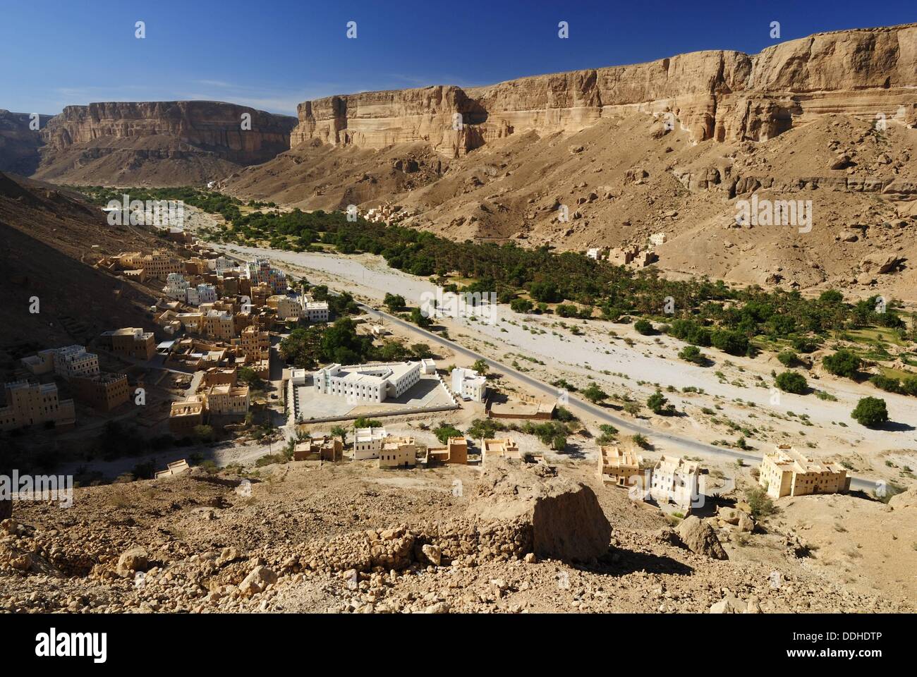 village of Khaylla, Khaylah, Wadi Doan, Hadramaut, Yemen Stock Photo