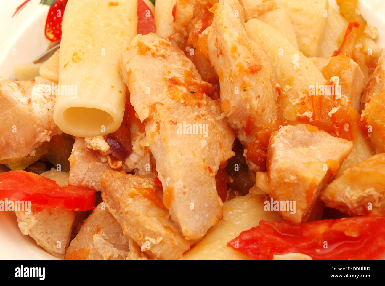 Rigatoni pasta with chicken Stock Photo Alamy