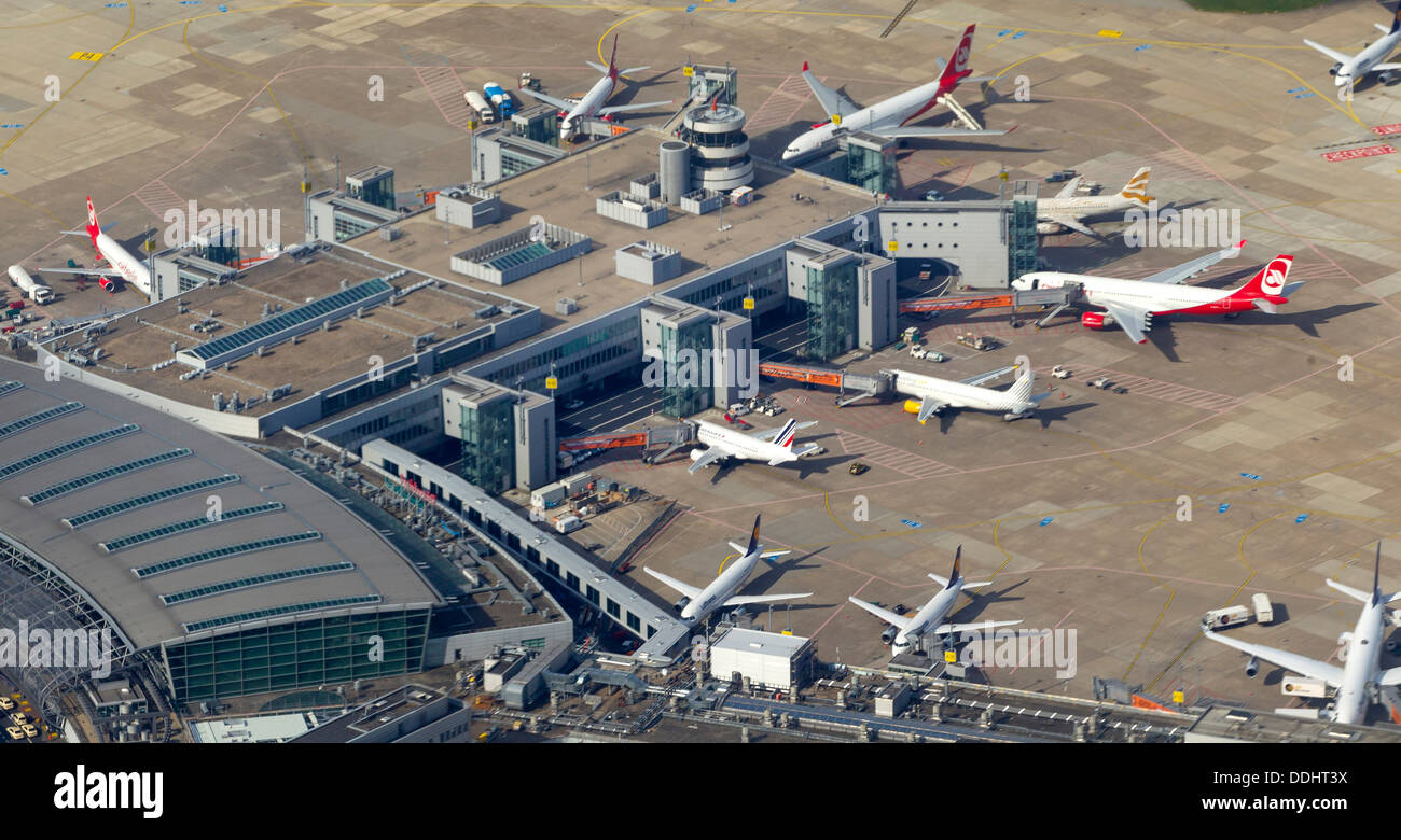 Apron, jet bridges, passenger aircraft, Duesseldorf Airport, aerial view Stock Photo