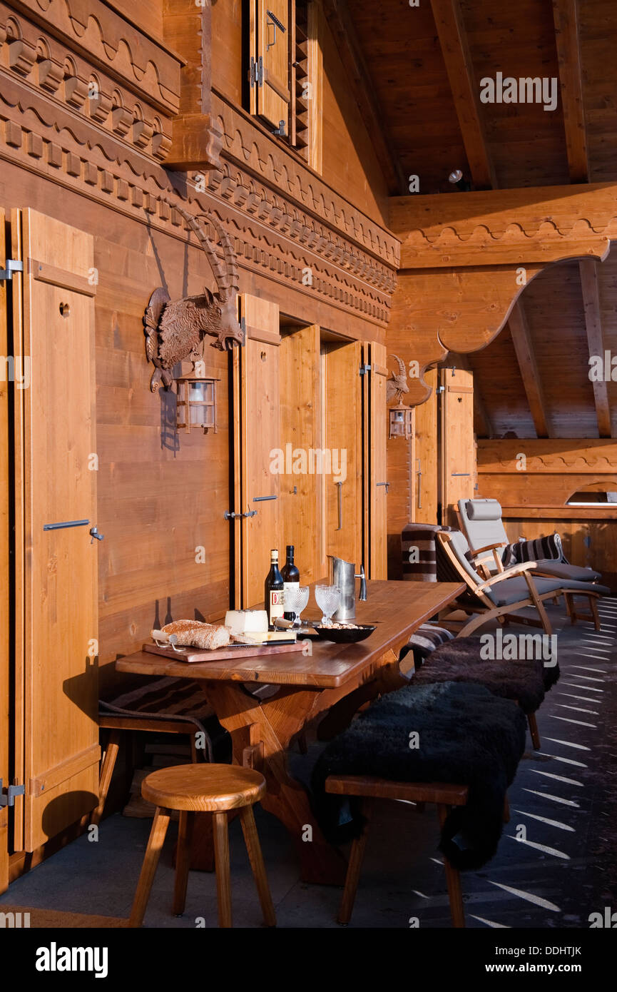 Swiss Chalet with interior designed by Tino Zervudachi, Gstaad Stock Photo