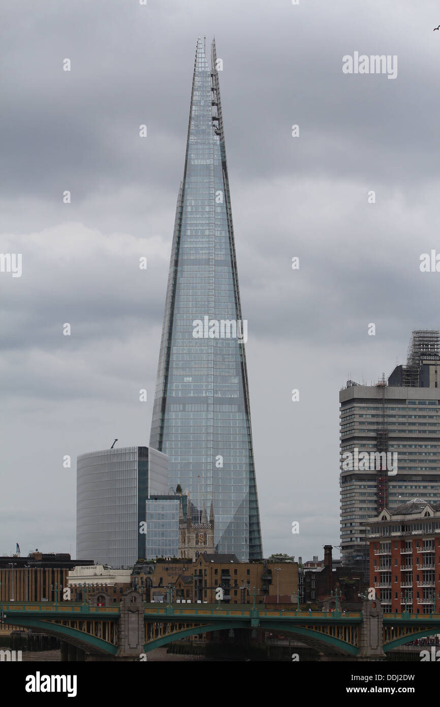 Shard pinnacle london hi-res stock photography and images - Alamy