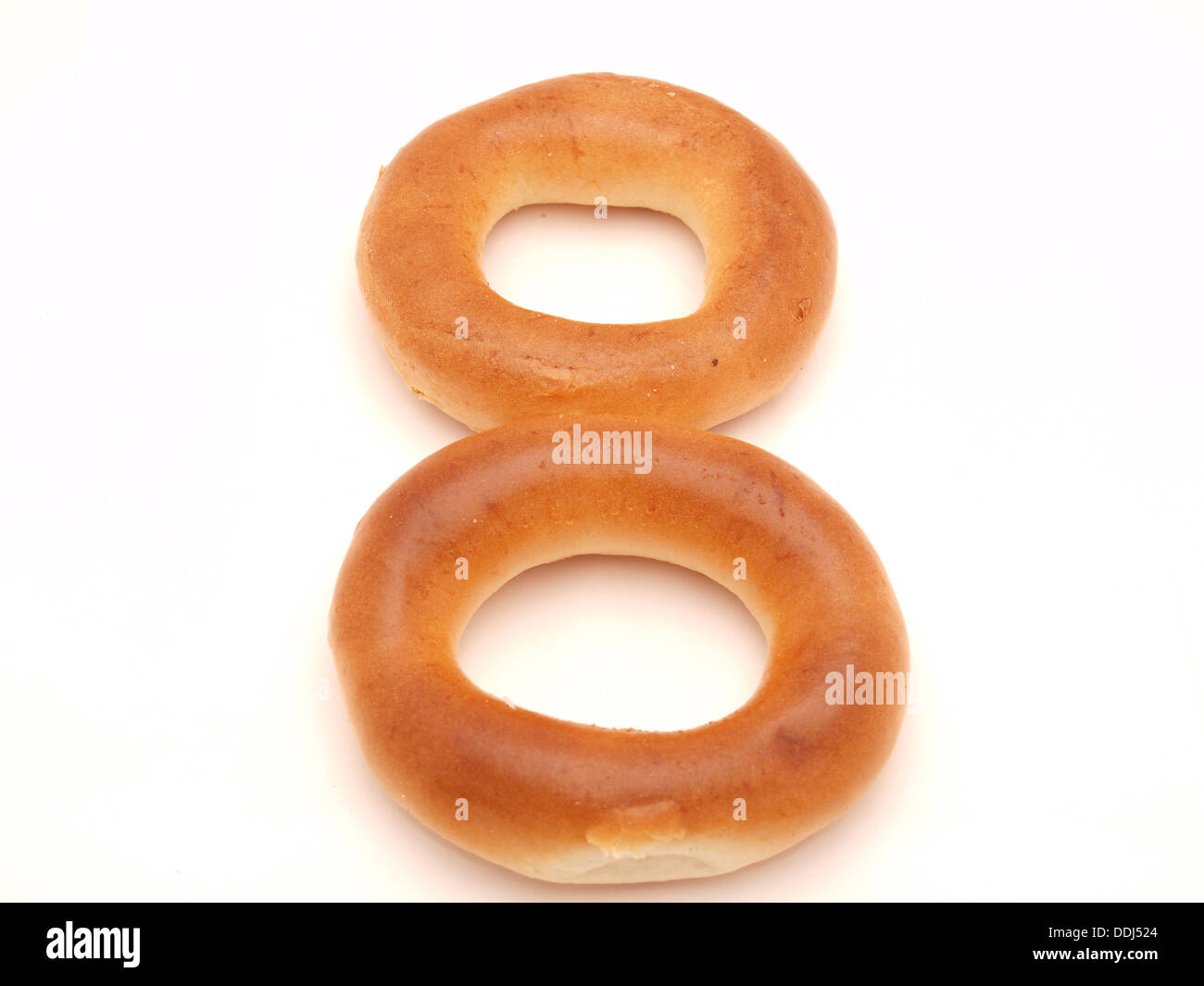 Два бублика. Баранки. Симит с маком. Бублик на белом фоне. Бублик для детей.