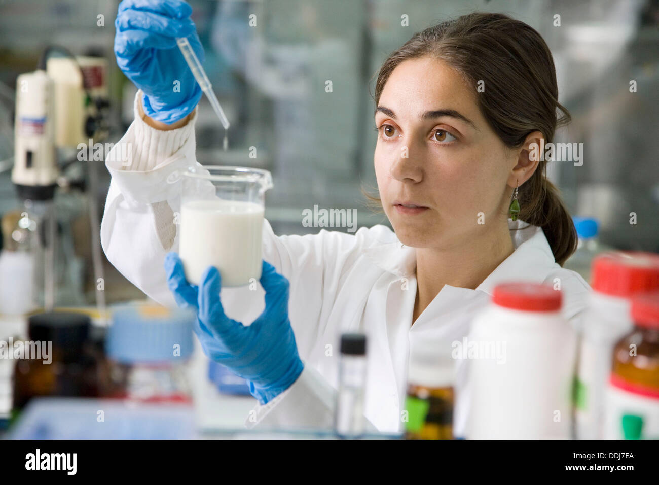 Research and Development laboratory. Functional biomolecules in food extraction. AZTITecnalia