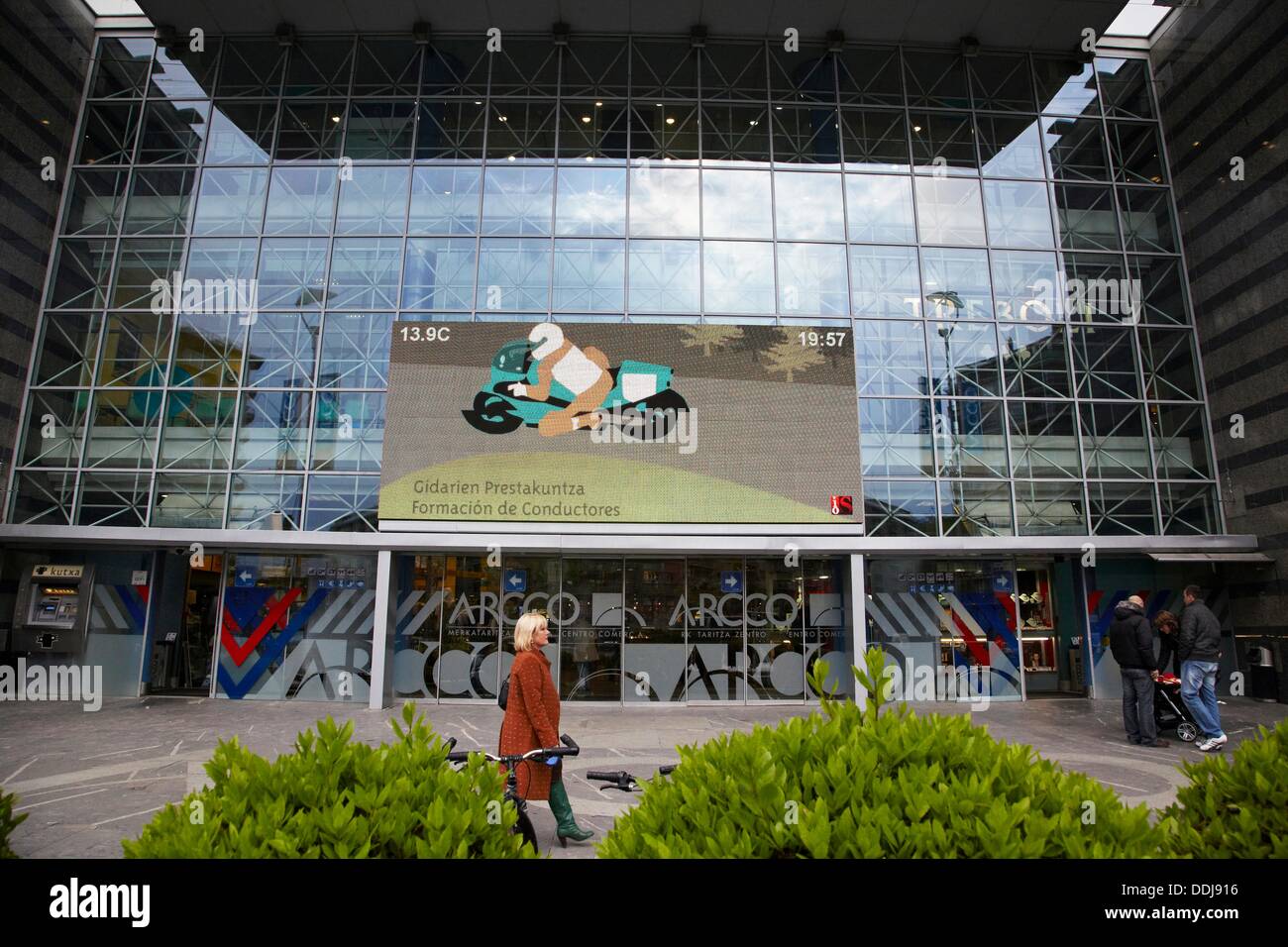 Giant led tv screen iptv hi-res stock photography and images - Alamy