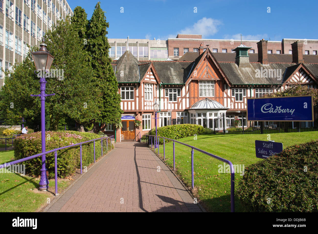 Bournville Village, the home of the Cadbury chocolate factory founded by George Cadbury in 1879, England, United Kingdom Stock Photo